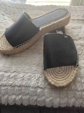 DKNY Black Slide Espadrille Platform Sandal